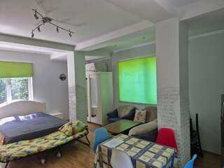 Гостиница Статус Ялта Семейный номер-студия-15