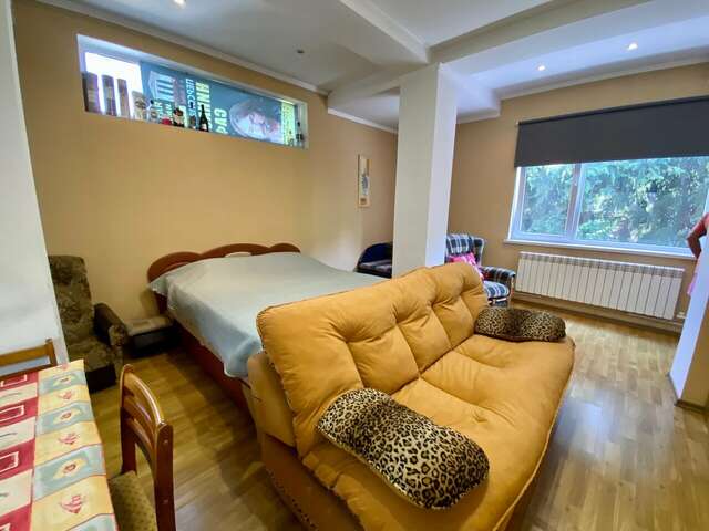 Гостиница Статус Ялта-58