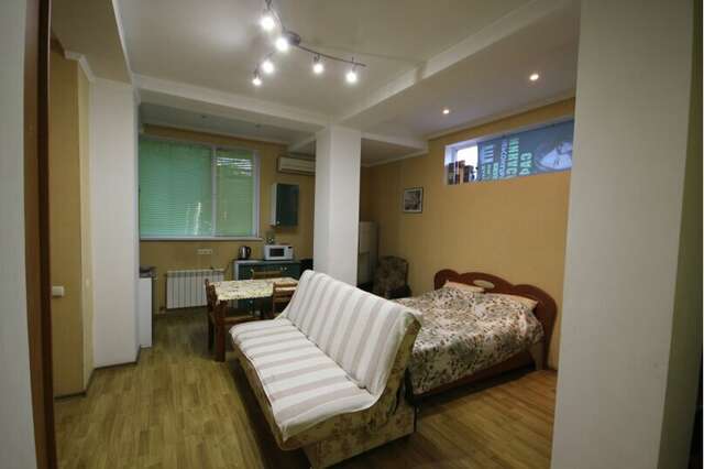 Гостиница Статус Ялта-93