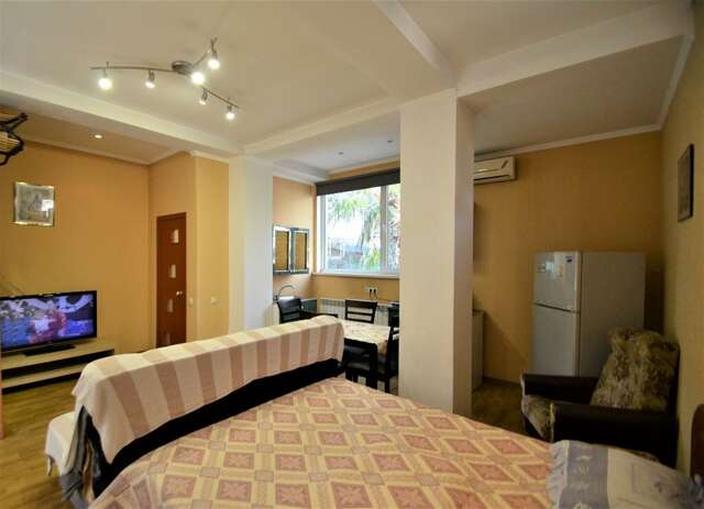 Гостиница Статус Ялта-75