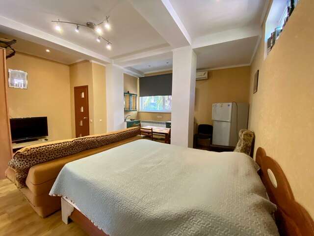 Гостиница Статус Ялта-12